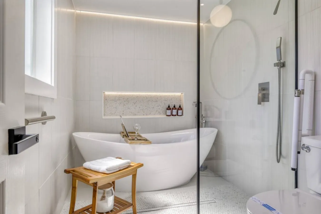 Zen Haus: Spa Home with 3 Kings near UO