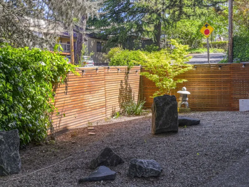 Zen Haus Garden, near UO, fast WiFi - Photo 18