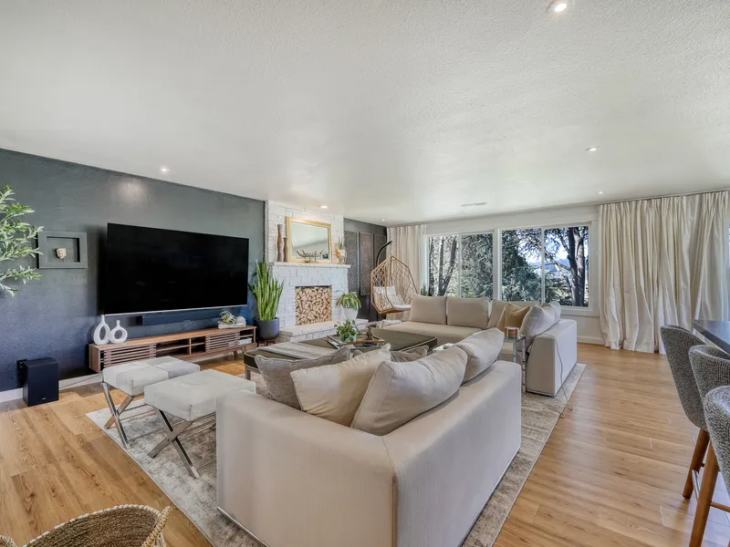 ZenHaus Full Property - Photo 1
