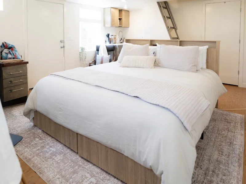 Designer Japandi Tiny Haus near UO|Zen Garden & Spa - Photo 2