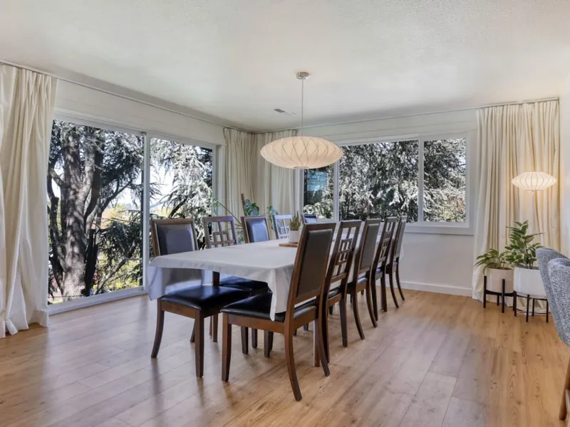 Ultimate Group Retreat: Grand Dining with Views - Photo 38