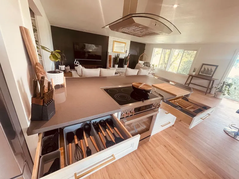 Zen Haus: Spa Home with 3 Kings near UO - Photo 7